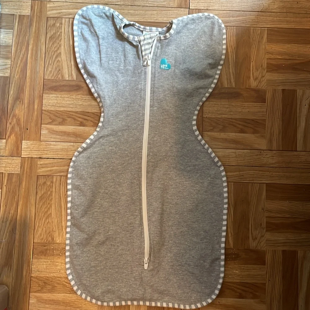 Love To Dream Swaddles x2 (Small) and 1 medium - Picture 6 of 10